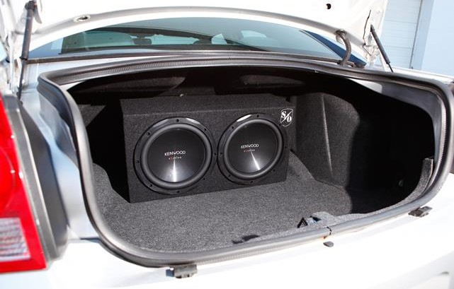 Cum să alegi un subwoofer bun pentru mașina ta: sfaturi pentru iubitorii de muzică