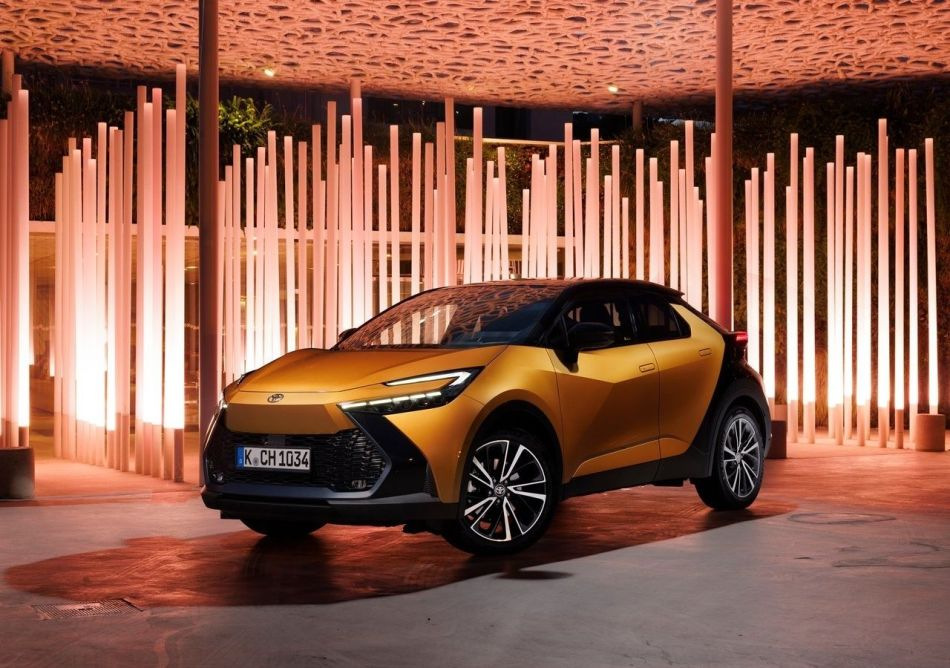 O revizuire a stilului crossover hibrid Toyota C-HR a doua încarnare
