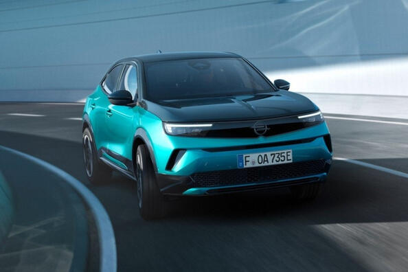 Opel Mokka Electric si Mokka-e: prezentare, specificatii, facelift 2024 si versiunea GSE Fotografie 3