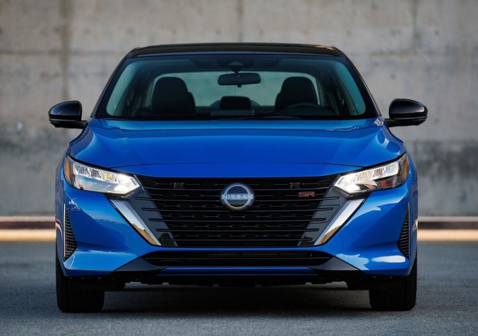 Revizuirea Nissan Sentra: 2023 facelift