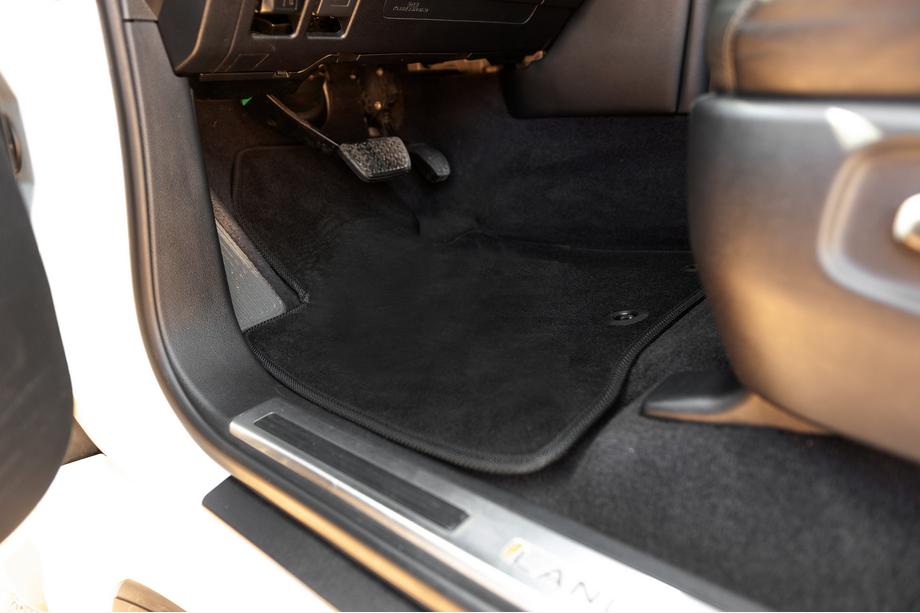 Toyota Land Cruiser 200 2007-2021 Covorase textile Classic V-2 (2012-2021, Negru) Foto 8
