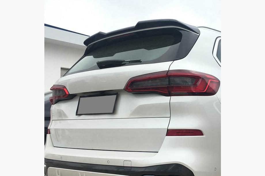 BMW X5 G05 2019–2026 Spoiler luneta spate V1 (Carbon natural) Foto 1