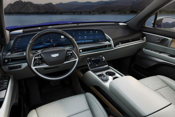 Revizuirea crossover-ului electric de dimensiuni mari Cadillac Vistiq Fotografie 5