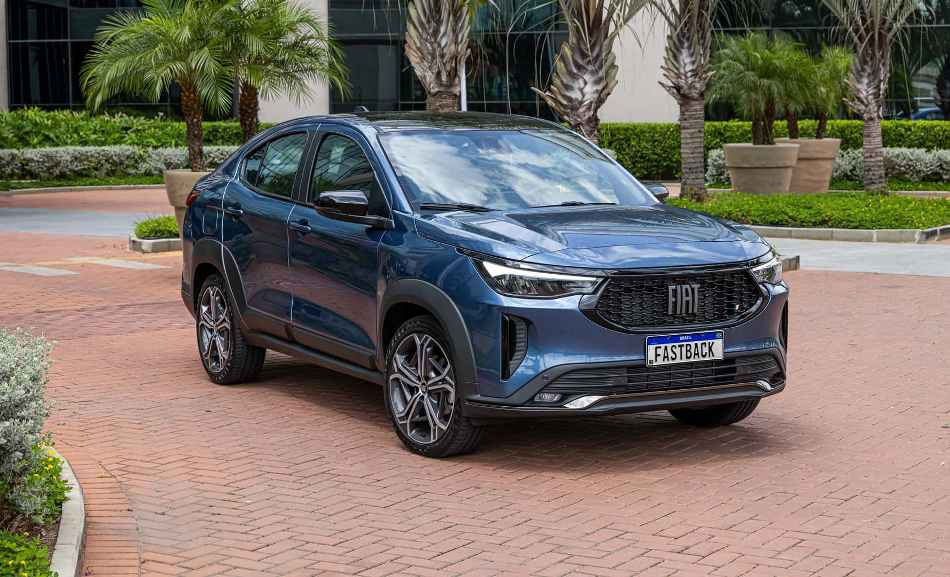 Revizuirea Fiat Fastback cross-coupe