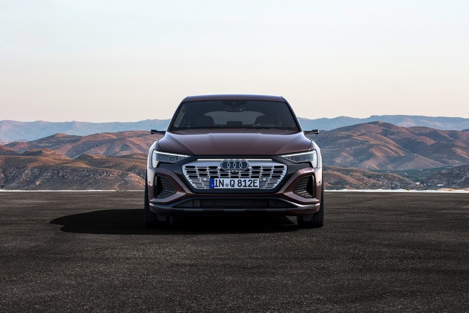 Revizuirea crossover-ului premium asemănător coupe-ului Audi Q8 e-tron Sportback