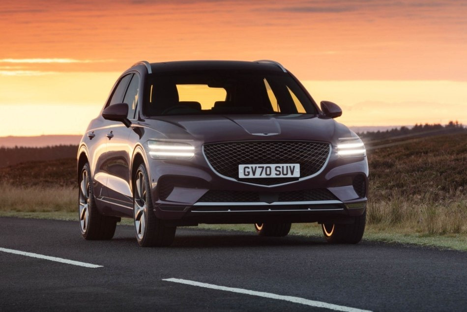 Revizuire crossover premium Genesis GV70
