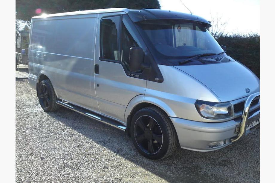 Ford Transit 2000–2014 Viziera parbriz (negru lucios, 5mm) Foto 12