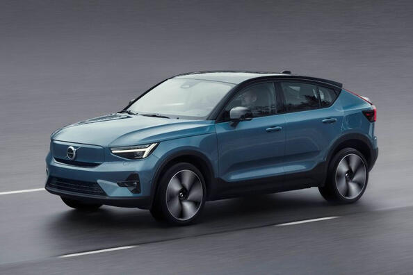 O revizuire a modelului tehnologic și elegant Volvo C40 Recharge Fotografie 2