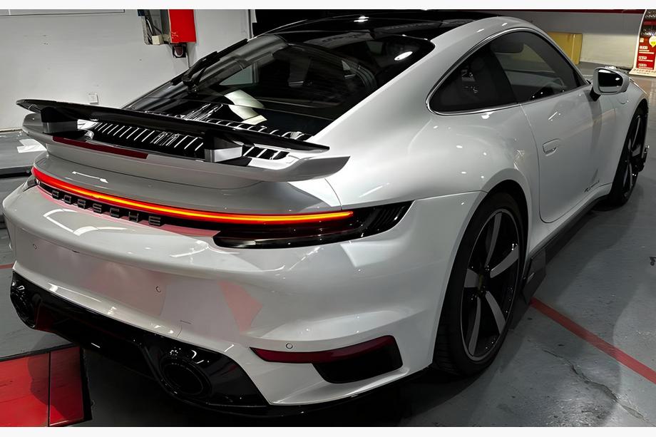 Porsche 911 (992) 2018– Bara spate completa Image
