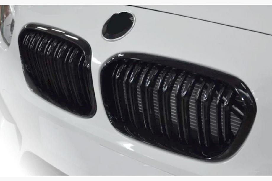 BMW 1 Series F20/F21 2011-2019 Grile M-Look (2015-2019, Negru Lucios) Image
