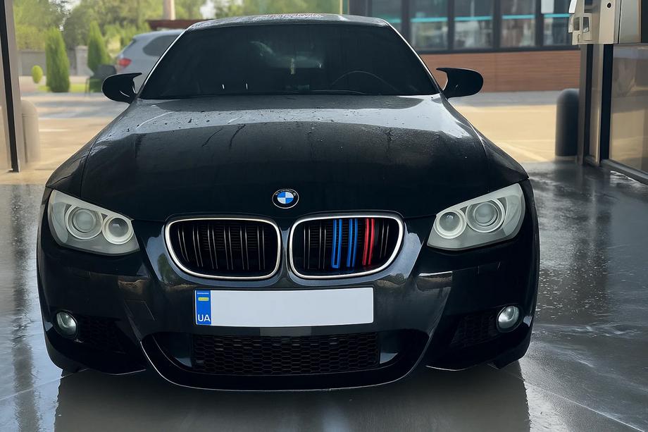 BMW 3 Series E92/E93 2006–2013 Grile M-Look (pentru 2010-2013, M-Color cu rama cromata) Foto 1