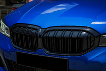 BMW 3 Series G20/G21 2018- Grile M-Look (2022+, Negru Lucios) foto 1