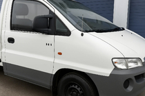 Hyundai H200, H1, Starex 1998-2007 Ornamente geamuri (2 buc, inox) foto 1