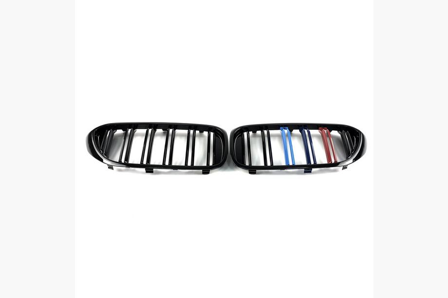 BMW Seria 5 G30/G31 2017–2023 Grila radiator M-Look (2017-2020, M-Color) Foto 4