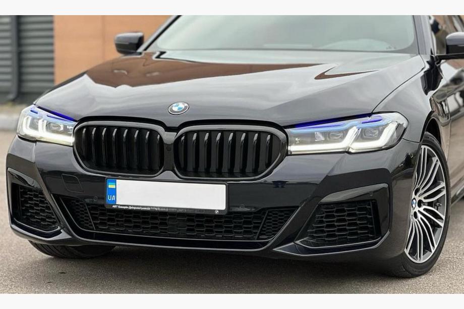 BMW Seria 5 G30/G31 2017–2023 Grile Rinichi 1 Bar (2021+, Negru Lucios) Foto 2
