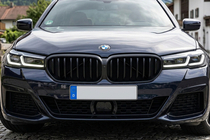 BMW Seria 5 G30/G31 2017–2023 Grile Rinichi 1 Bar (2021+, Negru Mat) foto 1