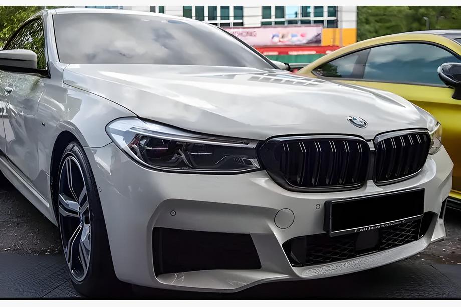 BMW 6 Series G32 2017- Grile M-Look (2017-2020, Negru Lucios) Image