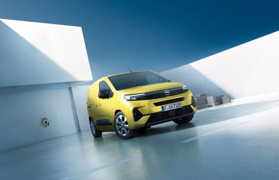 Revizuirea furgonetei electrice Opel Combo Cargo Electric