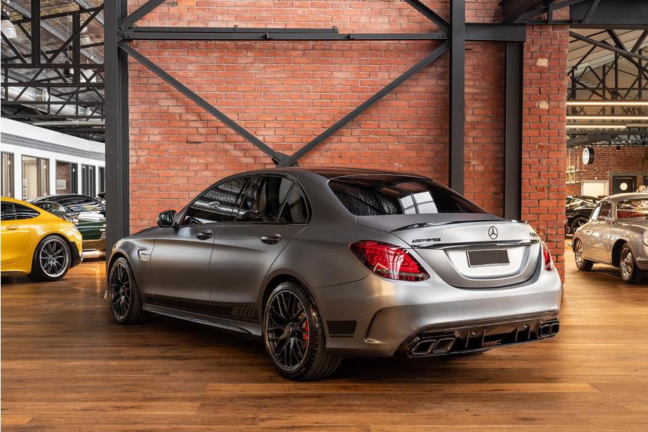 Mercedes C-сlass W205 2014-2021 Difuzor Spate cu Tipsuri Silver (Design C63 2018-2021) Image