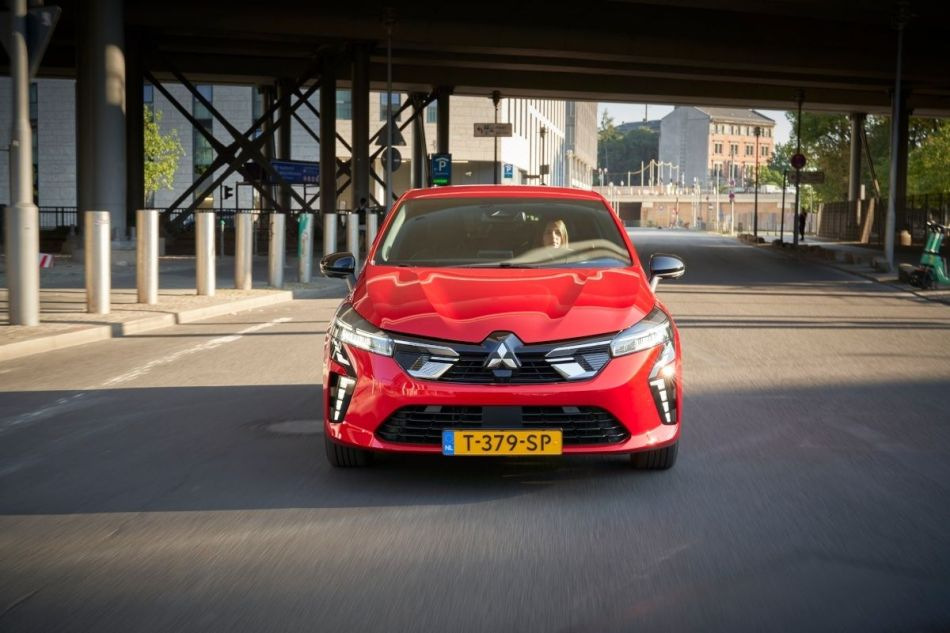 Mitsubishi Colt 7: Specificații tehnice, echipamente și caracteristici