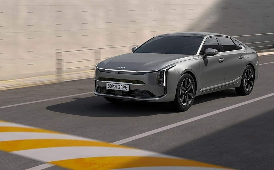Revizuirea Kia K8 2025: Un Sedan actualizat cu un strop de lux
