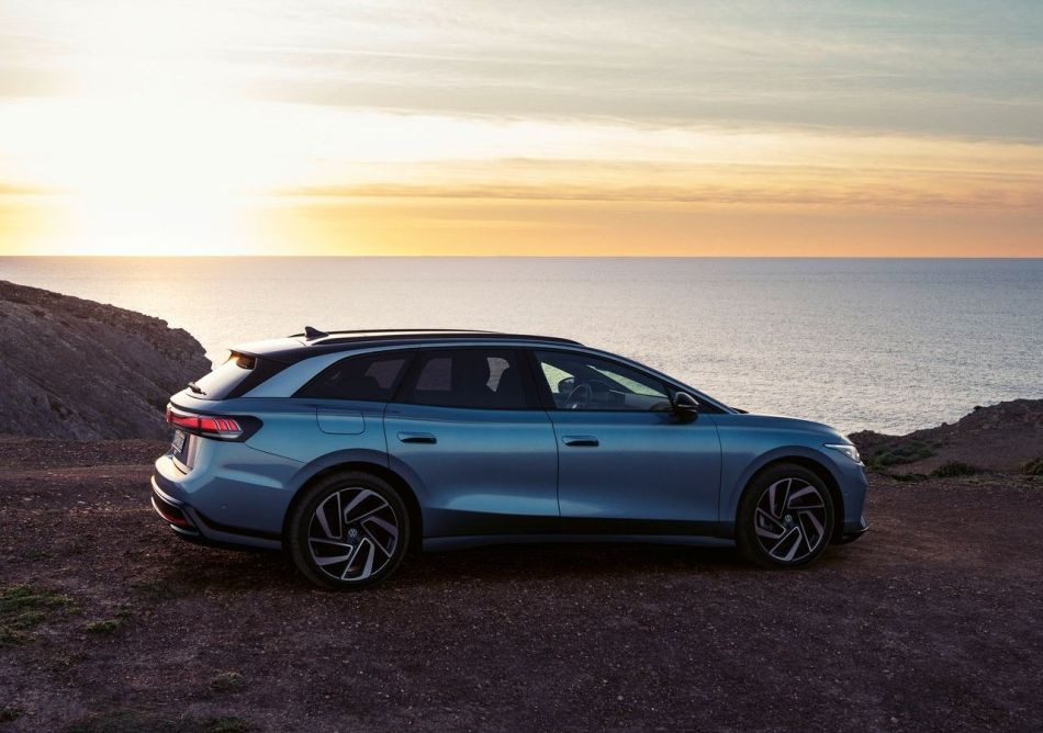 Revizuirea Volkswagen ID.7 Tourer: un break electric pentru călătorii lungi
