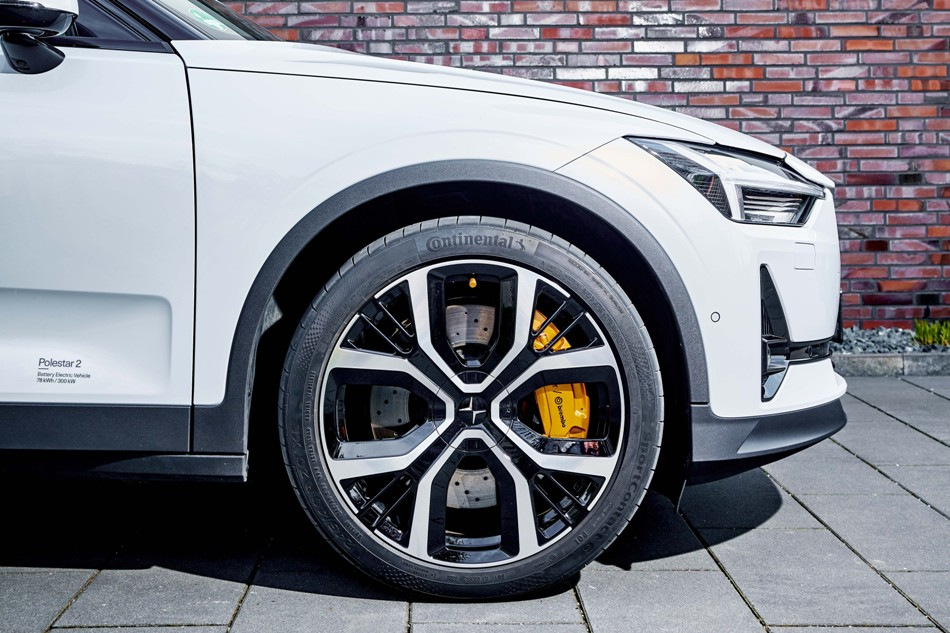 Prin ce sunt diferite anvelopele pentru vehicule electrice de anvelopele convenționale?