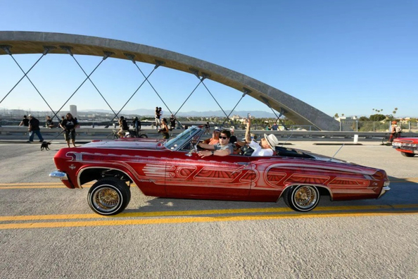 Ce sunt lowriders?