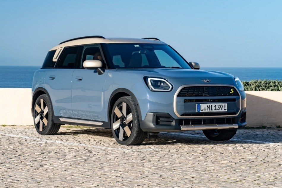 Recenzie Mini Countryman Electric: Evoluția electrică a unui crossover elegant