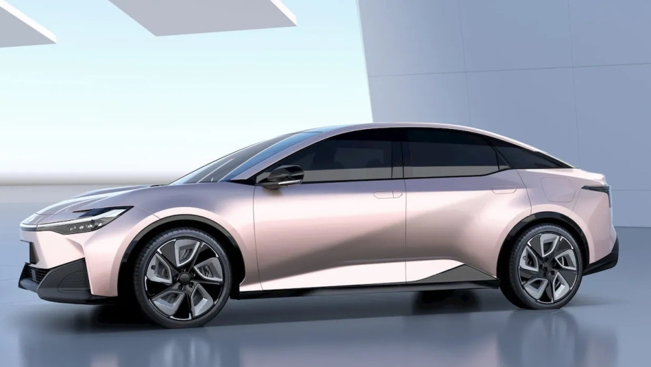 Recenzie a sedanului electric Toyota bZ3