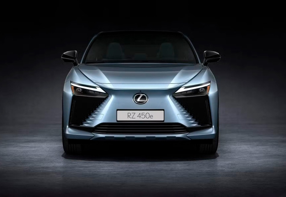 Recenzie Lexus RZ 450e: Un crossover electric premium de generație următoare