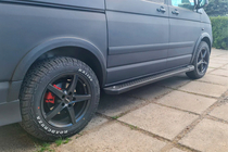 Volkswagen T5 Multivan 2003–2010 Praguri laterale tip X5 negru (2 buc, aluminiu) Ampatament Lung foto 1