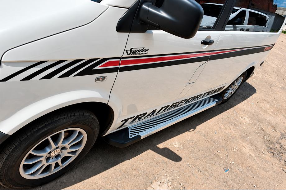 Volkswagen T5 2010-2015 Praguri Laterale Line-Typ (2 buc, Aluminiu) Ampatament Lung Foto 1