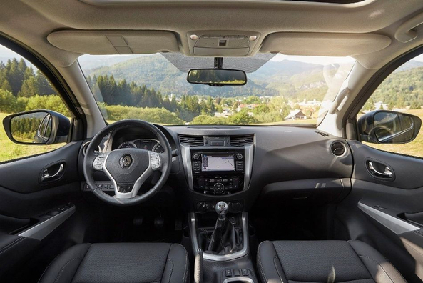 Renault Alaskan: Recenzie a unui pickup fiabil cu tracțiune integrală Fotografie 5
