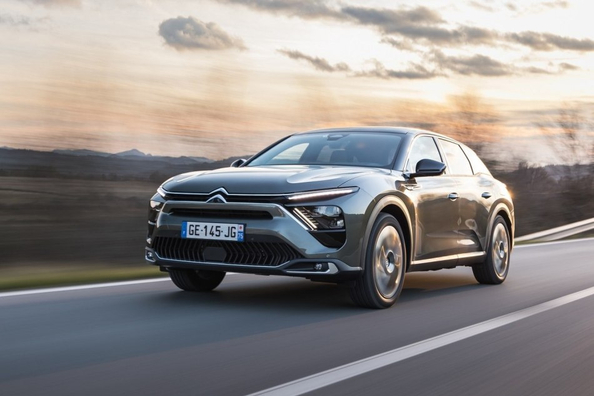 Recenzie Citroen C5 X: Confort și stil într-un format unic