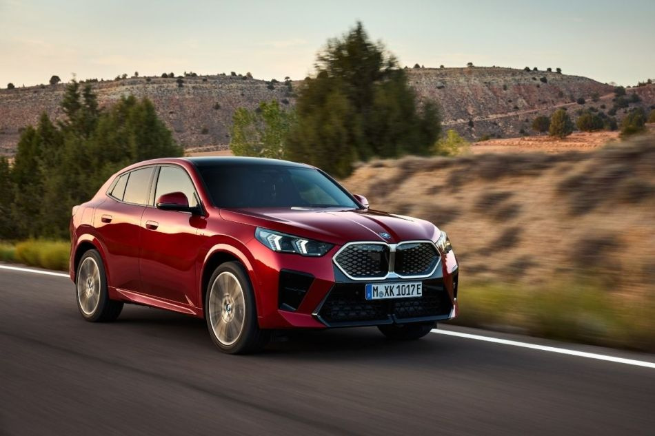 Recenzie BMW iX2 (U10): Un crossover electric de nouă generație