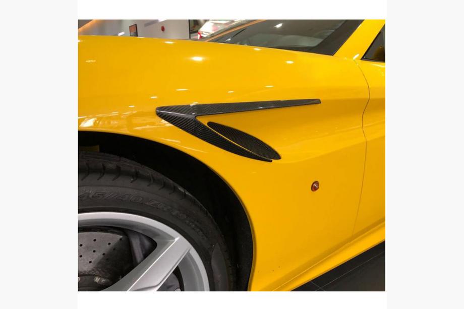 Ferrari California 2008-2017 Capace aripi fata carbon (2015-2018) Foto 4