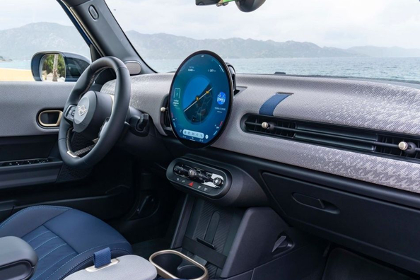 Recenzie a noului Mini Hatch (F65) cu 5 uși: A patra generație a emblematicului hatchback Fotografie 5