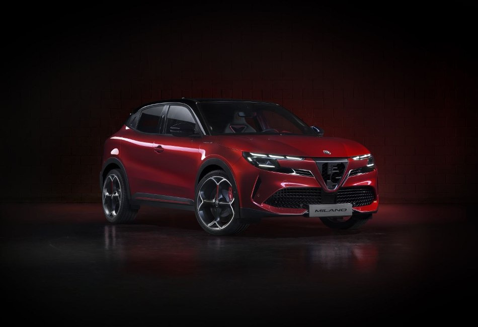 Alfa Romeo Junior Electric: Recenzie a crossover-ului electric compact