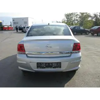 Difuzor spate inferior Sedan (grund pentru vopsire) foto 1