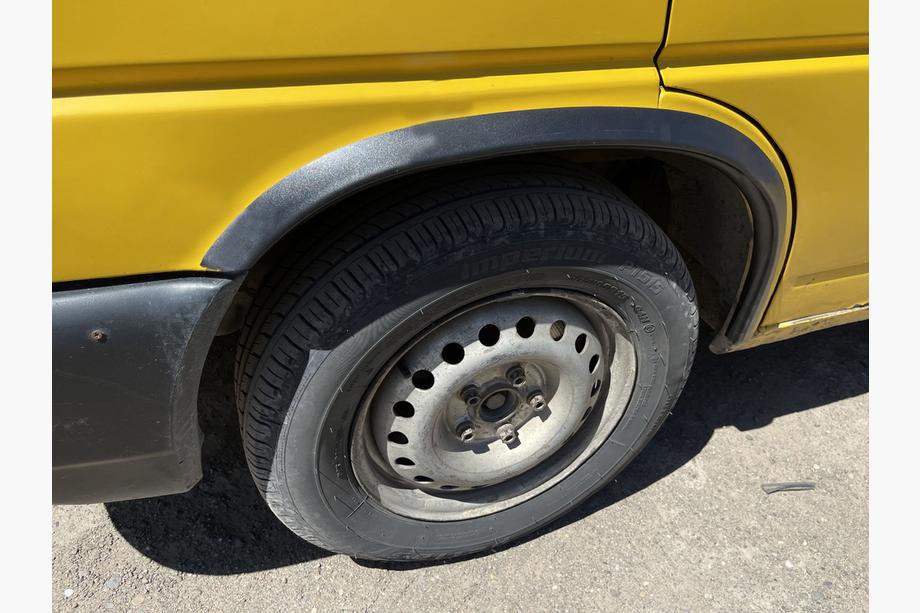 Volkswagen T4 Transporter 1990-2003 Extensii aripi (4 buc, negre) Foto 3