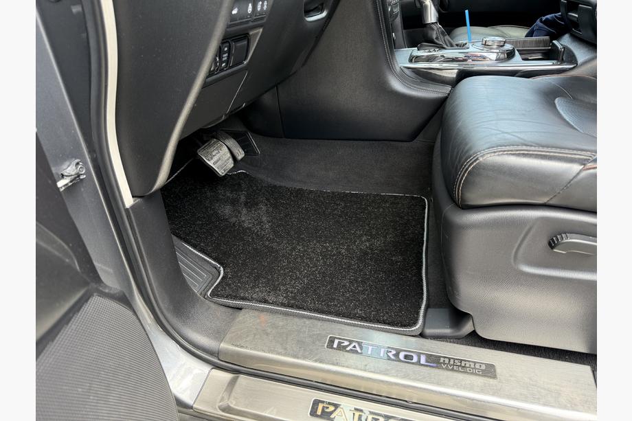 Nissan Armada 2016-2024 Covorase textile Deluxe (3 randuri, Negru) Foto 7