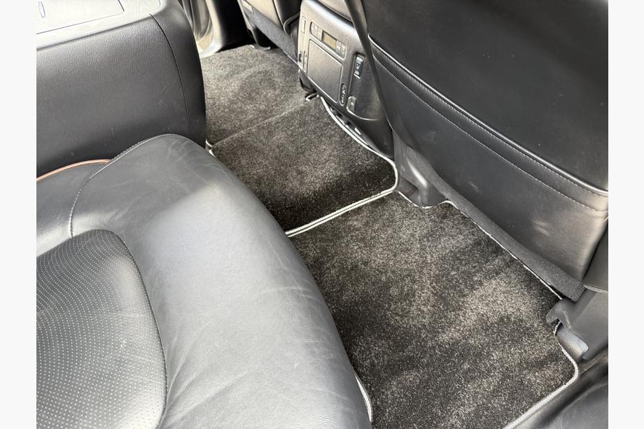Nissan Armada 2016-2024 Covorase textile Deluxe (3 randuri, Negru) Foto 12