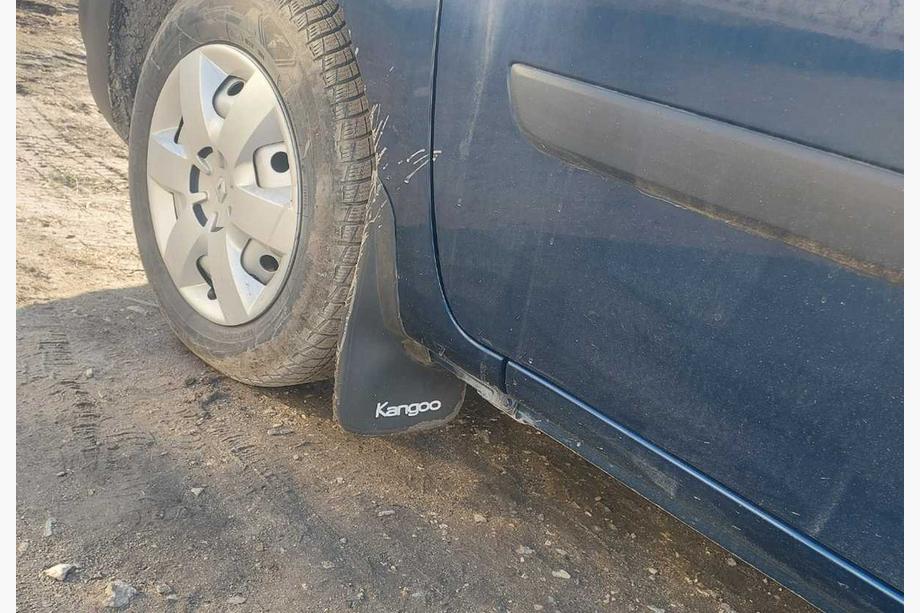 Renault Kangoo 2008–2020 Aparatori noroi fata Turcia (2 buc) Image