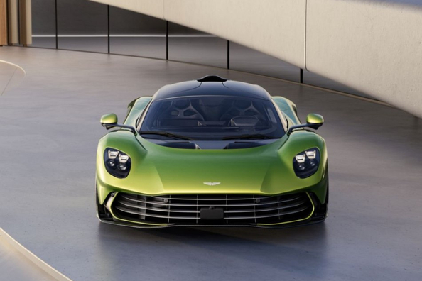 Aston Martin Valhalla: Recenzie a hipermașinii hibride