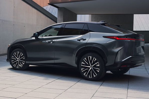 Lexus RZ 450e (RZ450e): review crossover electric si noua gama RZ 350e, 500e, 550e Fotografie 2