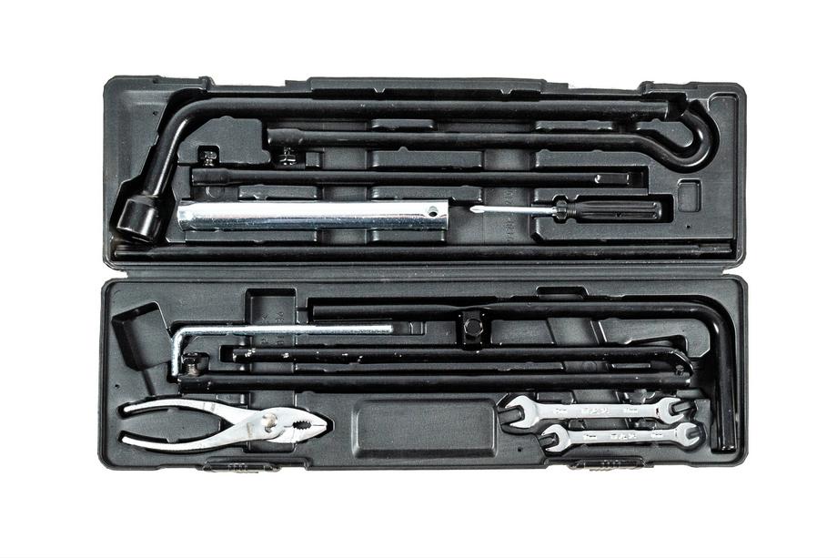 Lexus LX570/450d 2008-2022 Set de scule pentru locas original Image