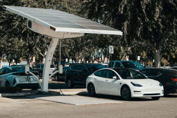 Avantajele și dezavantajele cumpărării unei mașini electrice second-hand: Merită investiția? Fotografie 1