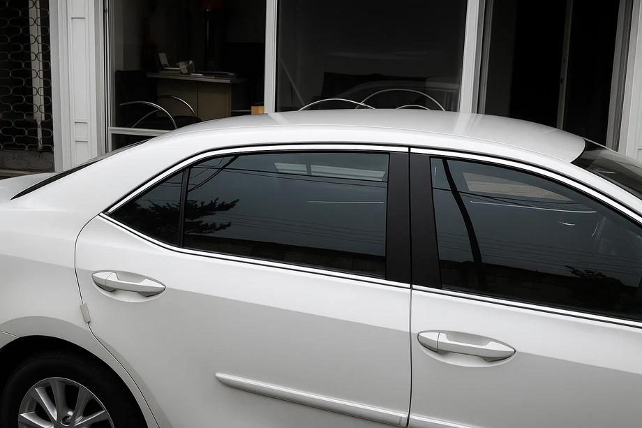 Toyota Corolla 2013-2019 Ornamente Superioare Usa Inox (4 buc) Image