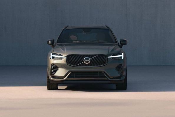 Recenzie Volvo XC60 2025: Crossover de lux actualizat